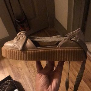 Bow creeper fenty sandal